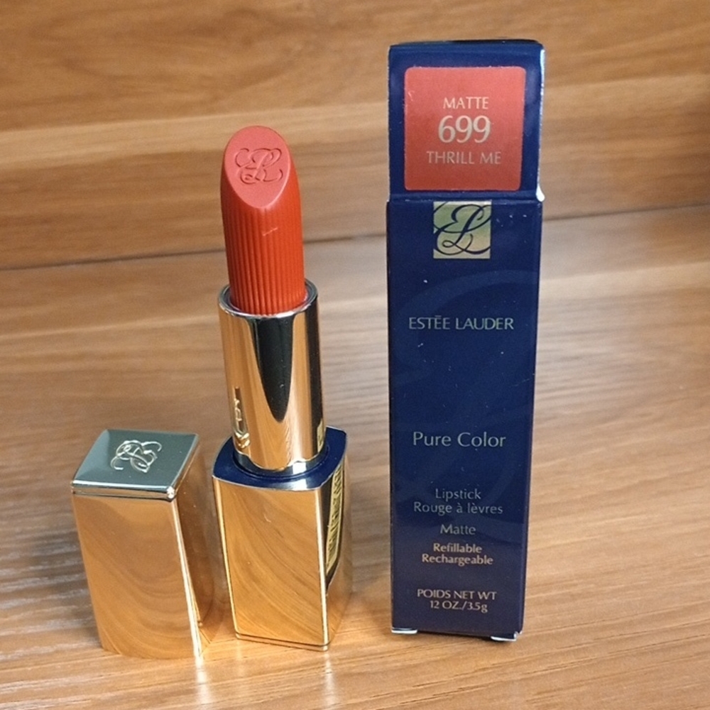 Estée Lauder Pure Color Matte Lipstick 699 Thrill Me - NIB